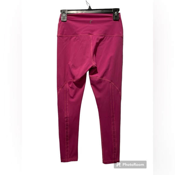 Pink Zyia Active Wear Leggings 6-8
Inseam 23” - Picture 2 of 3